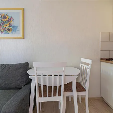Apartment Partizanu #4 By Polo